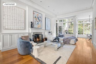 65 Bedford St in New York, NY - Building Photo