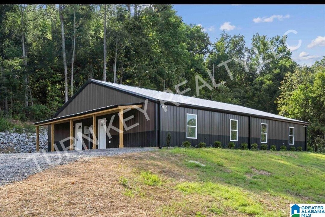 1035 Co Rd 1303 in Cullman, AL - Building Photo
