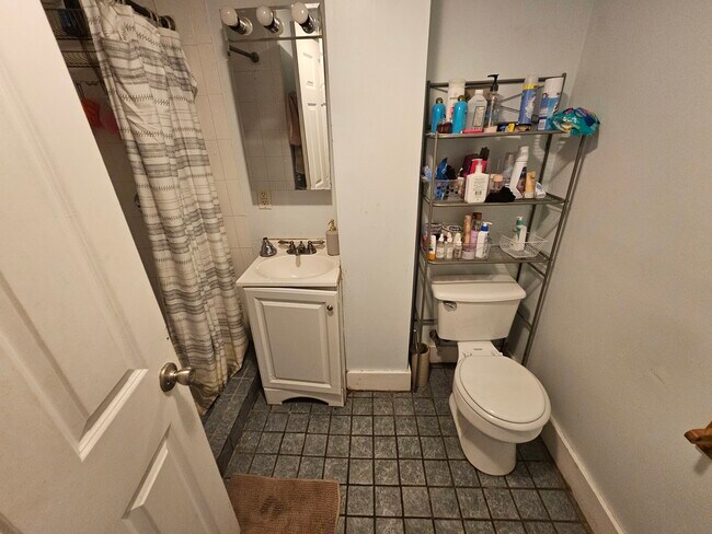 1629 Commonwealth Ave, Unit 20 in Boston, MA - Building Photo - Building Photo