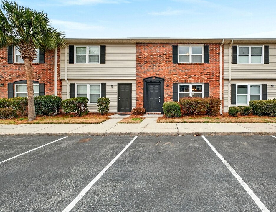 415 Parkdale Dr in Charleston, SC - Building Photo