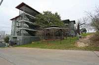 La Vista de Guadalupe in Austin, TX - Foto de edificio - Building Photo