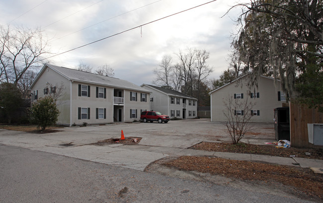 2265 Rebecca St in Charleston, SC - Building Photo - Building Photo