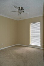 1901 S Voss Rd in Houston, TX - Building Photo - Building Photo