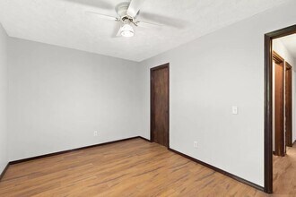 3642 S Farm Rd 135 in Springfield, MO - Building Photo - Building Photo