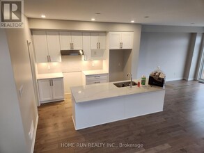 541 Sonmarg Cres in Ottawa, ON - Building Photo - Building Photo