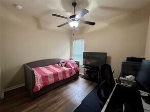 9883 NW 17th Rd in Gainesville, FL - Building Photo - Building Photo