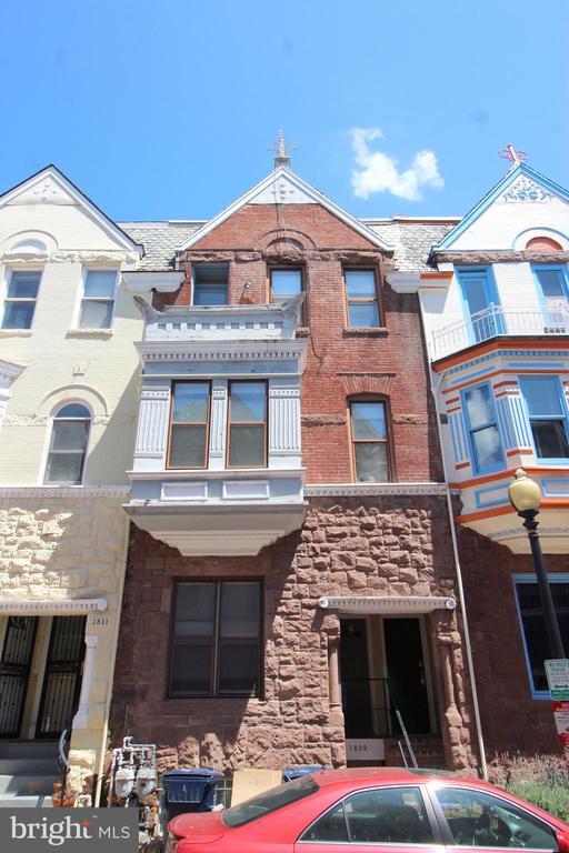property at 1809 Riggs Pl NW