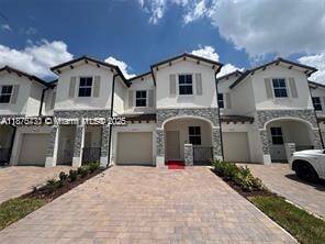 property at 2516 SE 27th Dr