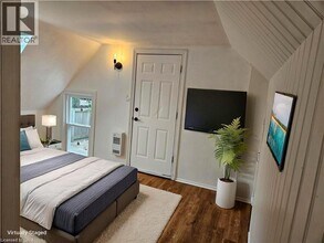 180 Emerald St S in Hamilton, ON - Building Photo - Building Photo