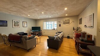 115 Highland Ave, Unit 14 in Somerville, MA - Building Photo