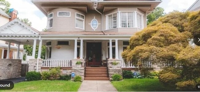 property at 228 N Arlington Ave
