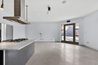 301 Euclid Ave in Toronto, ON - Building Photo - Building Photo