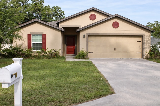 72 Brewster Ln in Palm Coast, FL - Building Photo - Building Photo