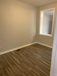 622 Parkwyrth Ave photo'