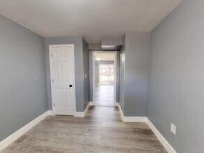 26 Sunset Terrace in Essex, CT - Building Photo - Building Photo