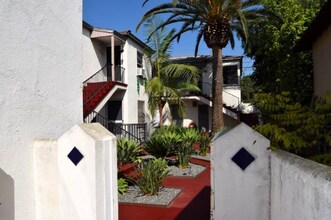 3381 Grim Ave, Unit 1/2 in San Diego, CA - Foto de edificio - Building Photo