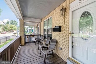 2433 3rd St NE in Washington, DC - Building Photo