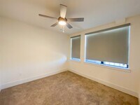 2401 Crawford St photo'