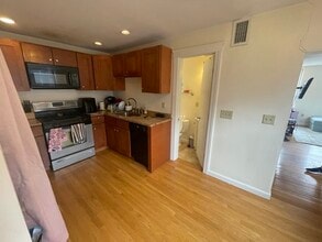 205 Endicott St, Unit 2 in Boston, MA - Building Photo - Building Photo