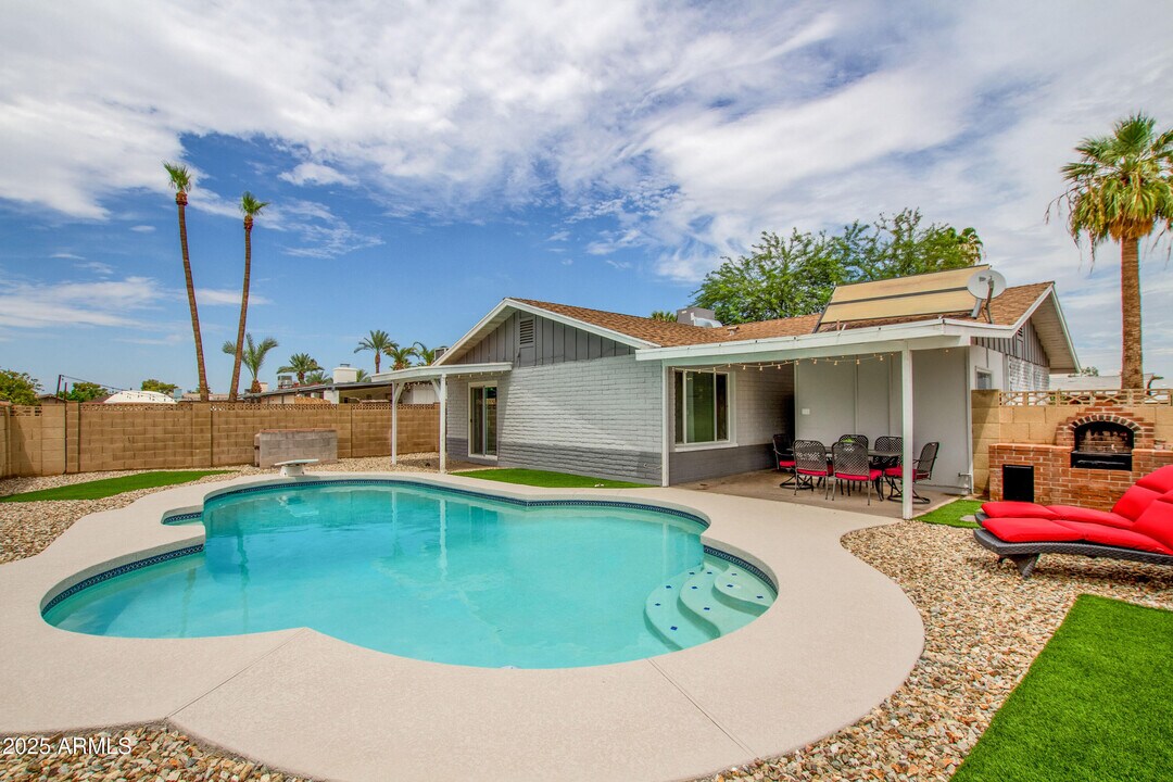 1411 E Broadmor Dr in Tempe, AZ - Building Photo