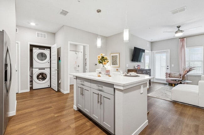 Ascend Sand Mine in Davenport, FL - Foto de edificio - Building Photo