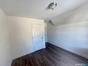 22 Brewster St in Waterbury, CT - Building Photo - Building Photo