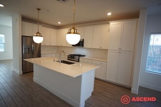 9000 Lily Crest Way in Shafter, CA - Building Photo - Building Photo