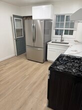10934 Charnock Rd, Unit 10934 Charnock in Los Angeles, CA - Building Photo - Building Photo