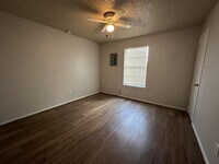 2103 S Loop 289 in Lubbock, TX - Building Photo - Building Photo