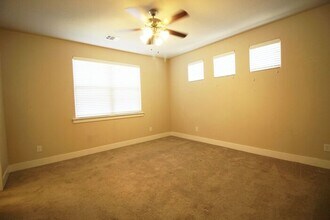 523 High Tech Dr in Georgetown, TX - Building Photo - Building Photo