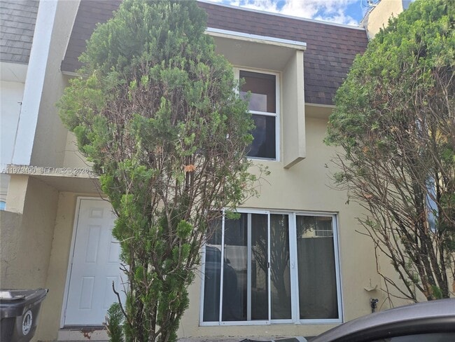 property at 6252 Highland Ct