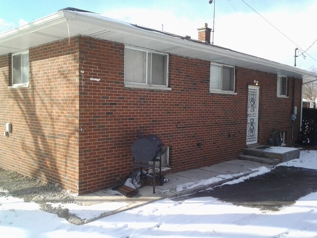 property at 1821 W 19th Ave