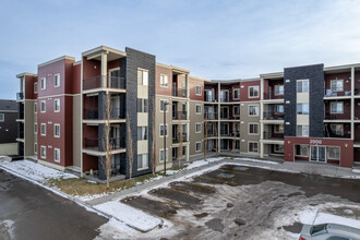 2000 80 Ave NE in Calgary, AB - Building Photo - Building Photo