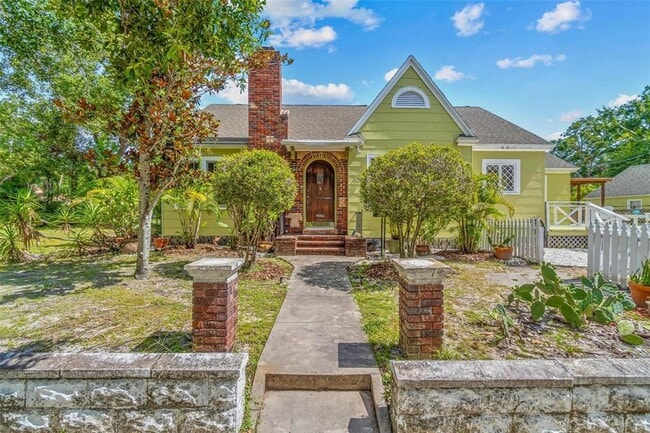 property at 629 24th Ave N