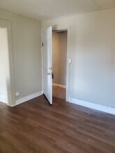 1234 E Elm St, Unit 8 in Springfield, MO - Building Photo - Building Photo