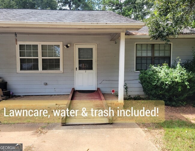 property at 8 Candlewood Terrace NE