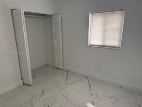 19710 NW 46th Ave in Miami Gardens, FL - Building Photo - Building Photo