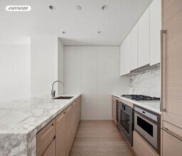 30 Riverside Blvd in New York, NY - Foto de edificio - Building Photo