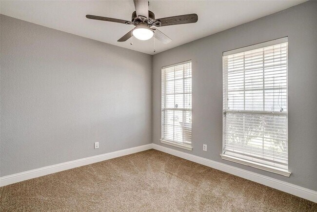 578 Tanglewood Dr in Burleson, TX - Building Photo - Building Photo