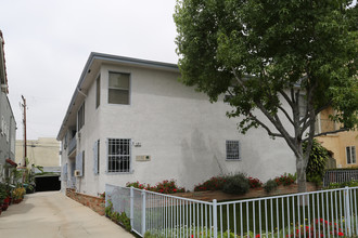 151 N Hamilton Dr in Beverly Hills, CA - Building Photo - Primary Photo