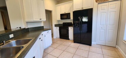 2073 Cove Ln in North Palm Beach, FL - Building Photo - Building Photo