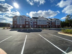 Adair Place in Goldsboro, NC - Foto de edificio - Building Photo