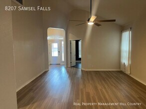 8207 Samsel Falls in San Antonio, TX - Building Photo - Building Photo