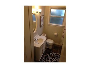 2400 W 7th St in Austin, TX - Building Photo - Building Photo