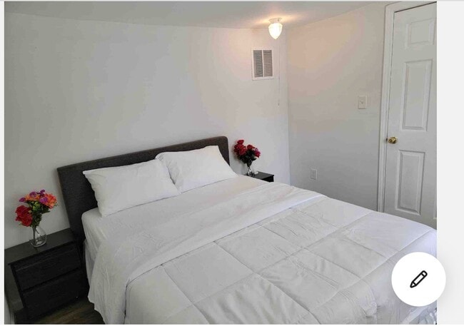 8041 Howard Dr in Houston, TX - Building Photo - Building Photo