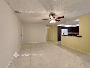 8475 NW 2nd Manor in Coral Springs, FL - Foto de edificio - Building Photo