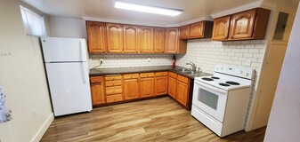 156 E 100 S, Unit #B in Tooele, UT - Building Photo