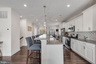 11411 Tolkien Ave in Waldorf, MD - Building Photo - Building Photo