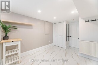 553 Donlands Ave in Toronto, ON - Building Photo - Building Photo