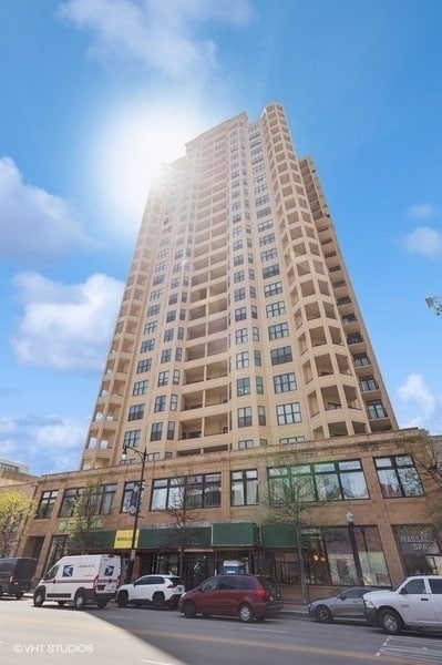 property at 1464 S Michigan Ave
